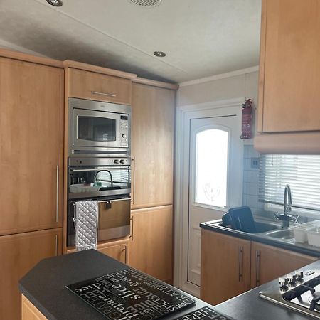 Immaculate 2-Bed Lodge In Monreith Нютън Стюарт Екстериор снимка