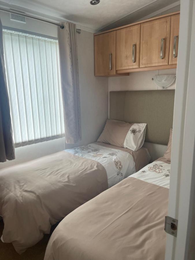 Immaculate 2-Bed Lodge In Monreith Нютън Стюарт Екстериор снимка